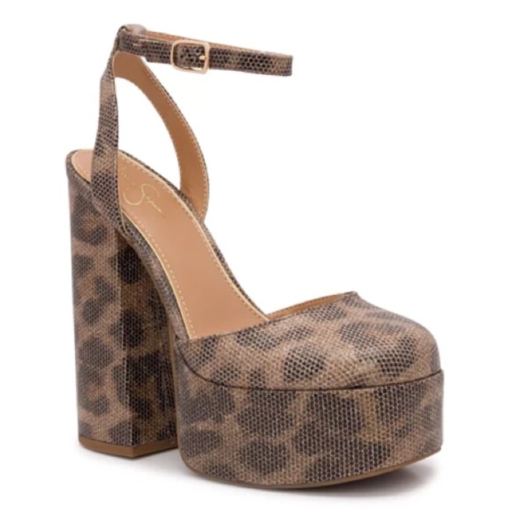 Jessica Simpson Skilla Platform Pump -  Brand New
